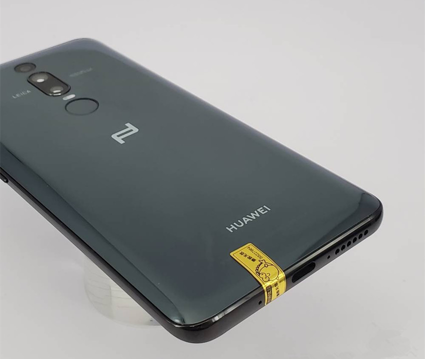 1000多元买保时捷定制手机，宝刀未老最骚备用机