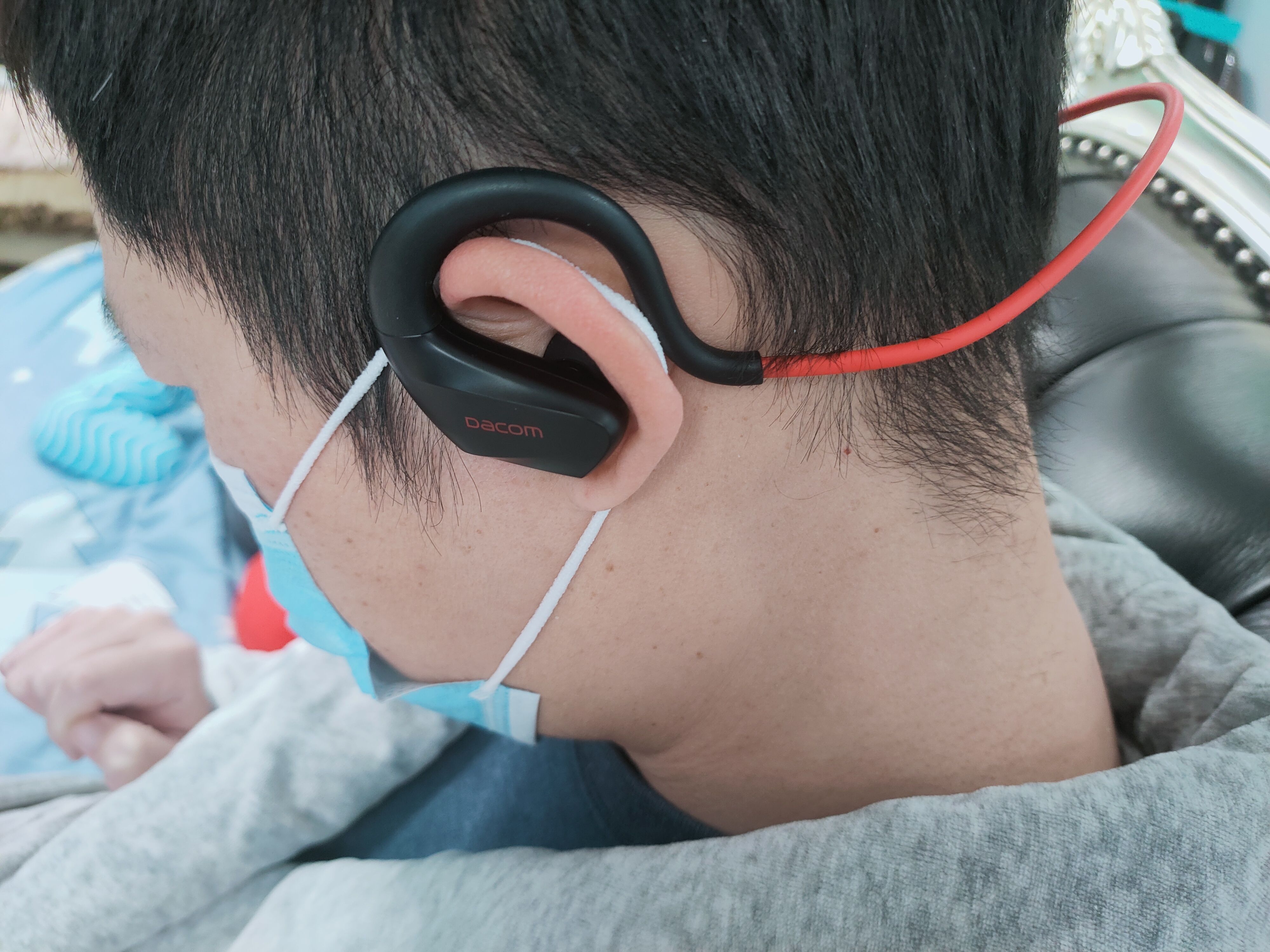 兼容气传导和骨传导精髓的DACOM E60入耳体验
