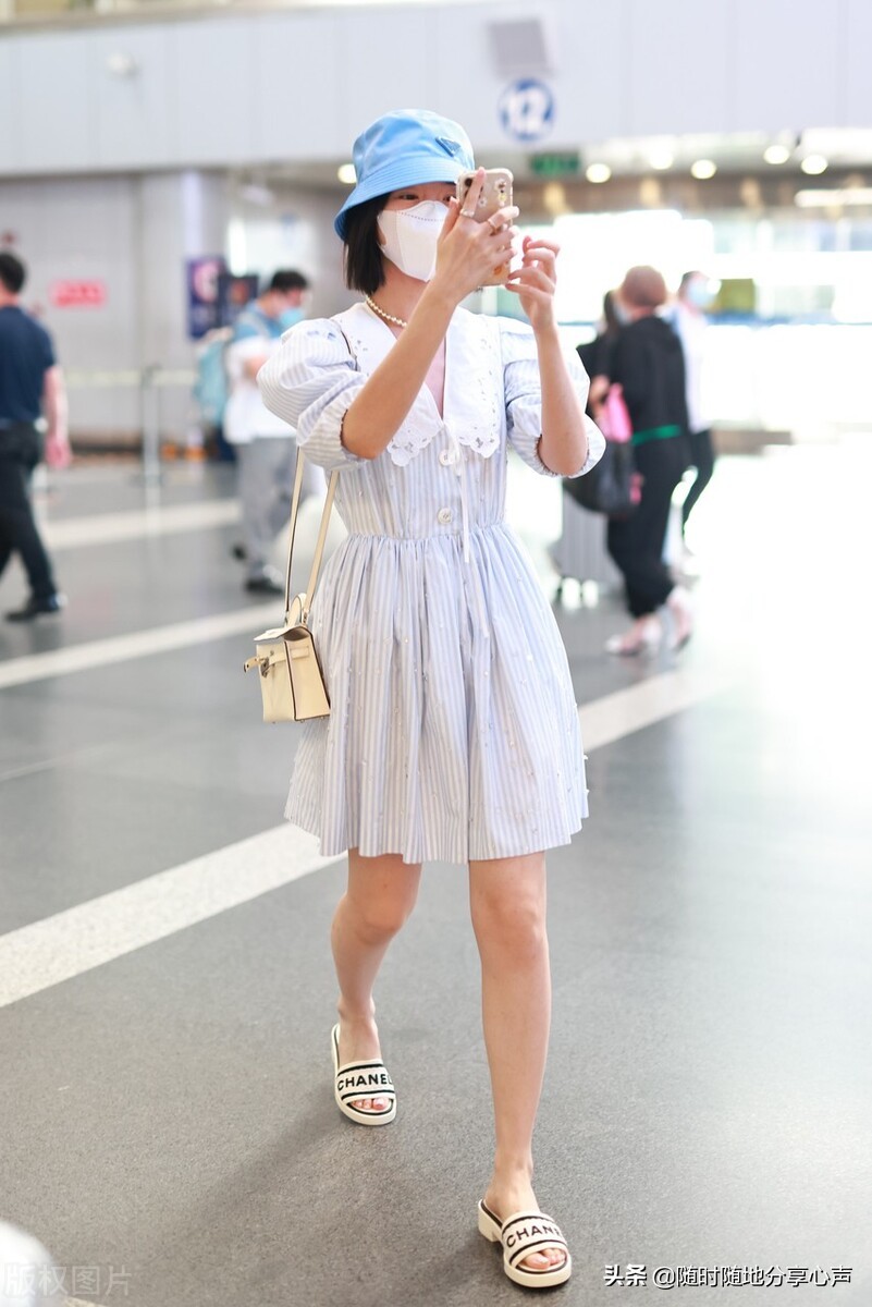 毛晓彤穿搭风格独特