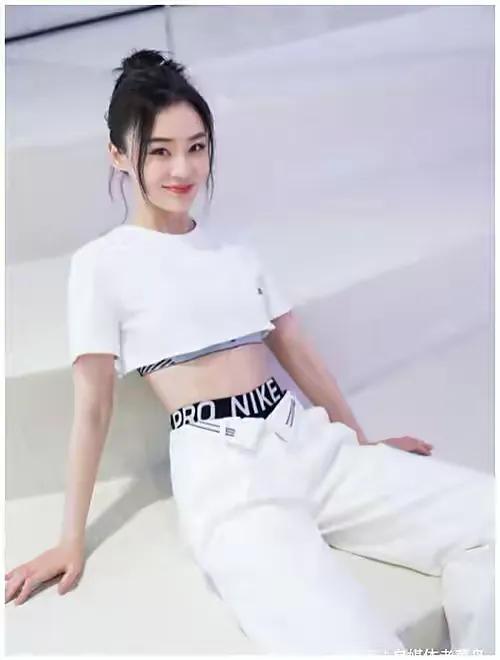 袁姗姗，25张精美的照片