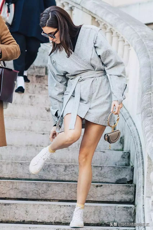 有气质的女人，夏天再热也不会穿拖鞋！瞧陈数、董卿这样穿有多美