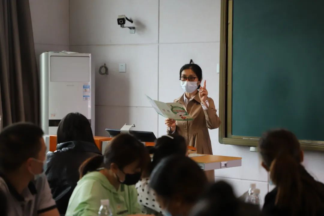 天府新区煎茶小学召开2022年小升初政策宣讲会