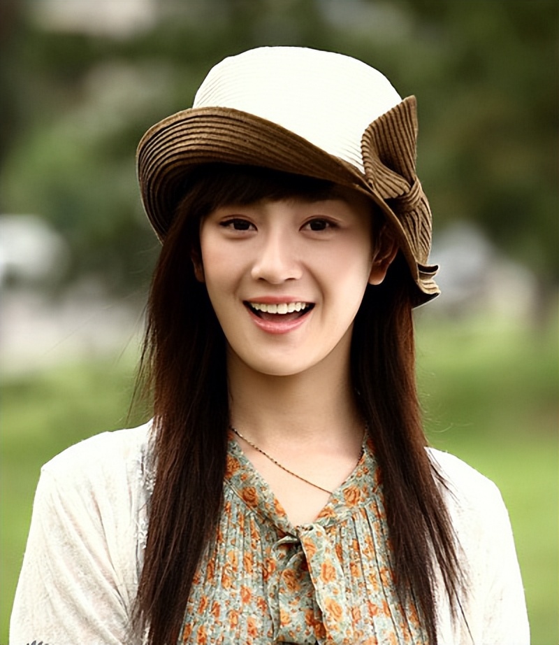 张萌整容前绝对是绝代佳人