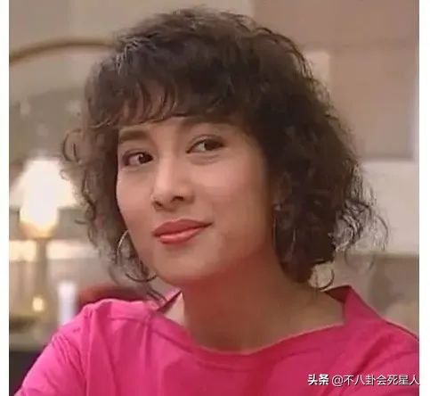 “我在家里有一个仙女妻子”，它播出了30年的演员。吸毒虐待，有人的女儿被撕裂