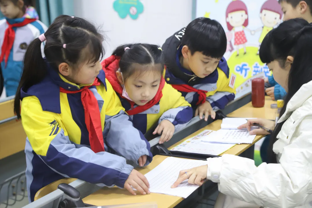 “双减”增效乐闯关——南湖小学低年级学科综合素养闯关活动