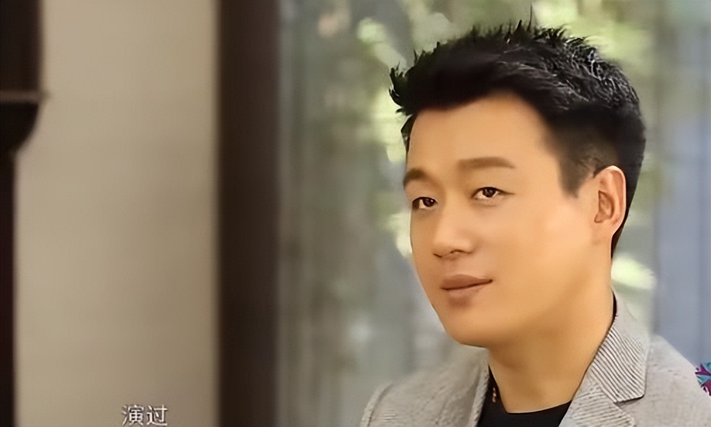 易立竞采访过的犀利场面：郭敬明、孙红雷、佟大为等人均在榜上