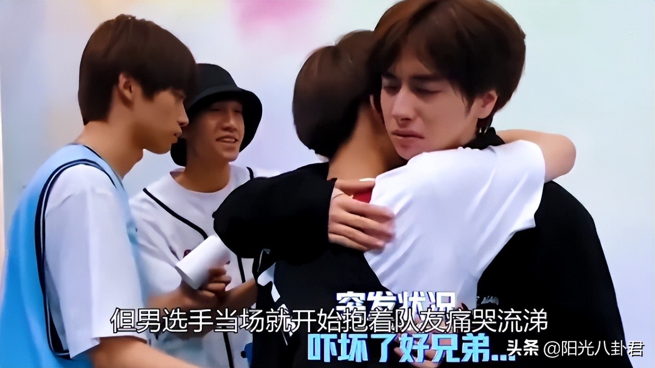 男星内卷起来差距有多大？中年人老当益壮，年轻人却一个比一个虚