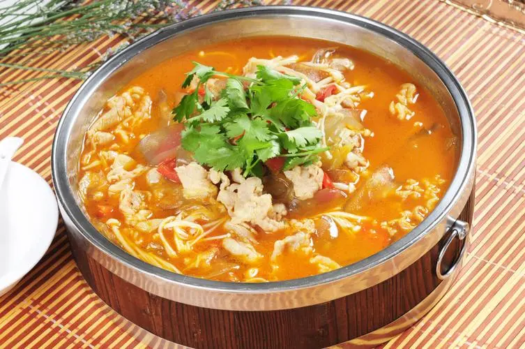 脑梗人群为什么越来越多？奉劝：常吃这2种食物会增加患病风险