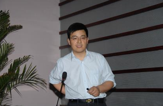 新晋中科院院士马余强，第一学历是大专，“双标网友”却振振有词