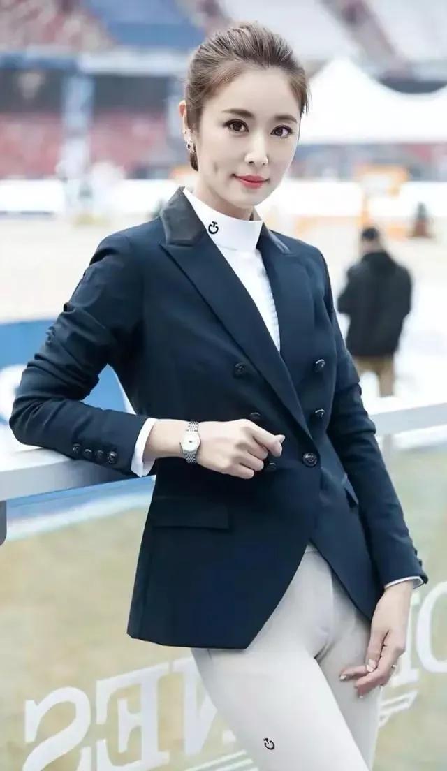 林心如长的太美了，精致五官，美丽大方