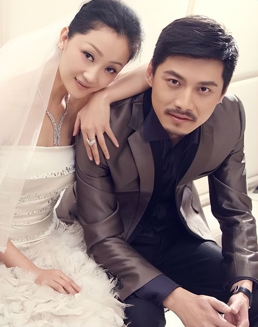 演员张瑶,与丈夫陈科认识340天领证,"逼"出来的婚姻也很幸福