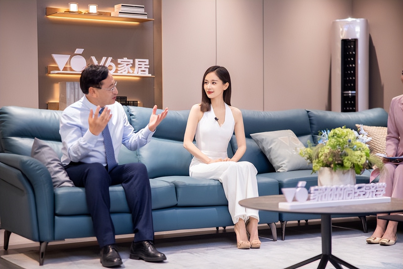 会穿很重要！1米6的王子文穿连体裤凹出1米7的效果，太显高