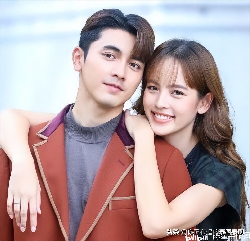 泰国当红偶像ponnawasch和洪天逸mean掀起时代风情:泰剧花笼启动