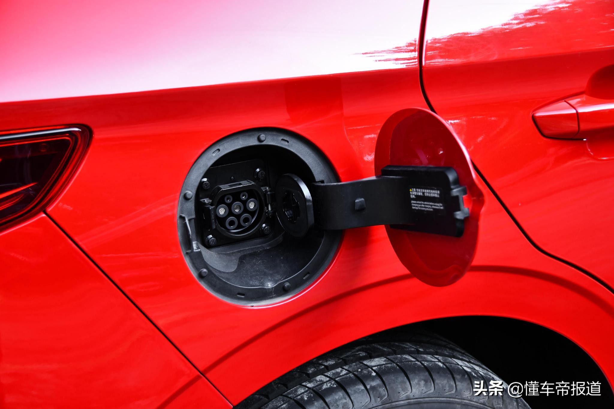 新车｜“买菜车”也能玩运动范？试驾体验2021款比亚迪e2