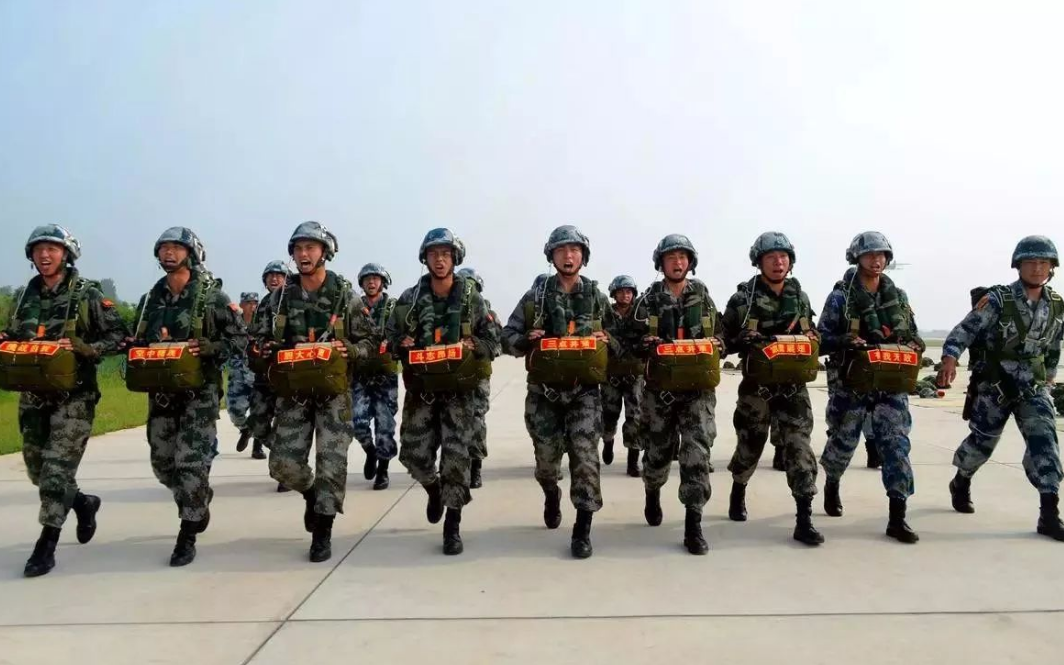 中等生也可以报考的4所军校，学生毕业后蒸蒸日上，你羡慕了吗