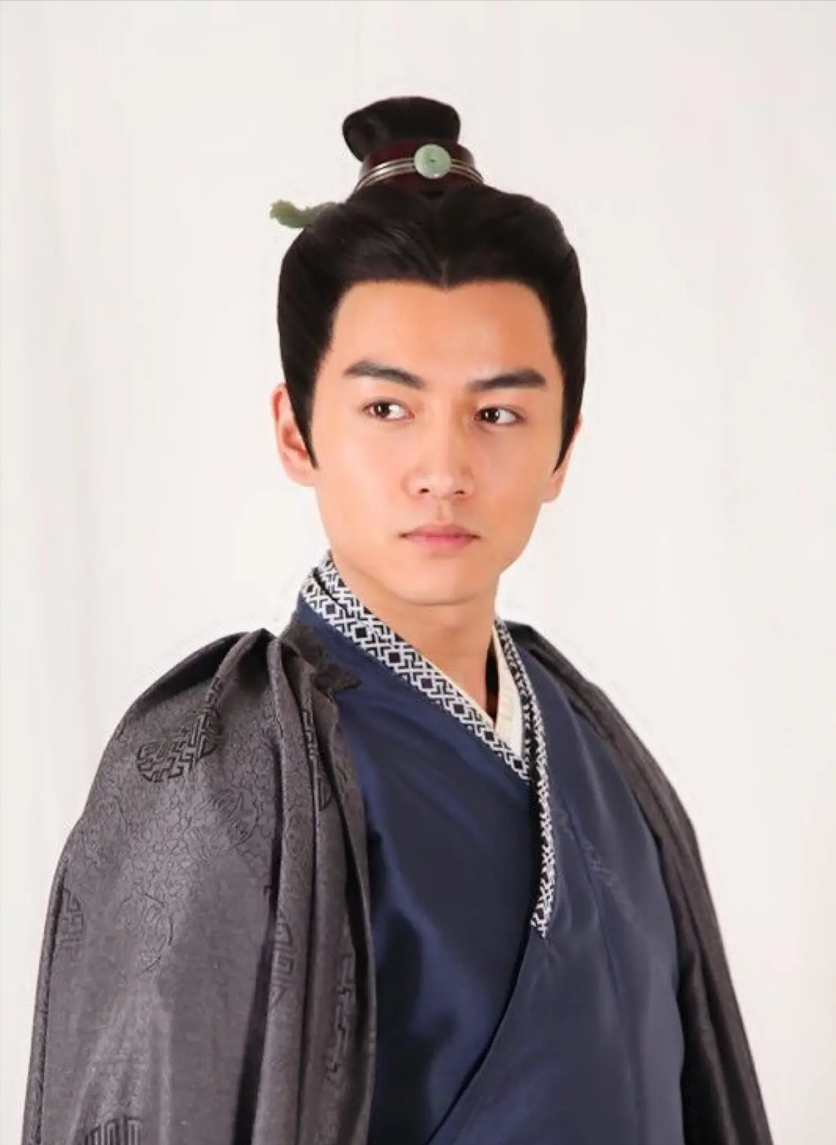 公子哥陈晓：那个娶了白月光的“顾千帆”，为何眼里失去了光？