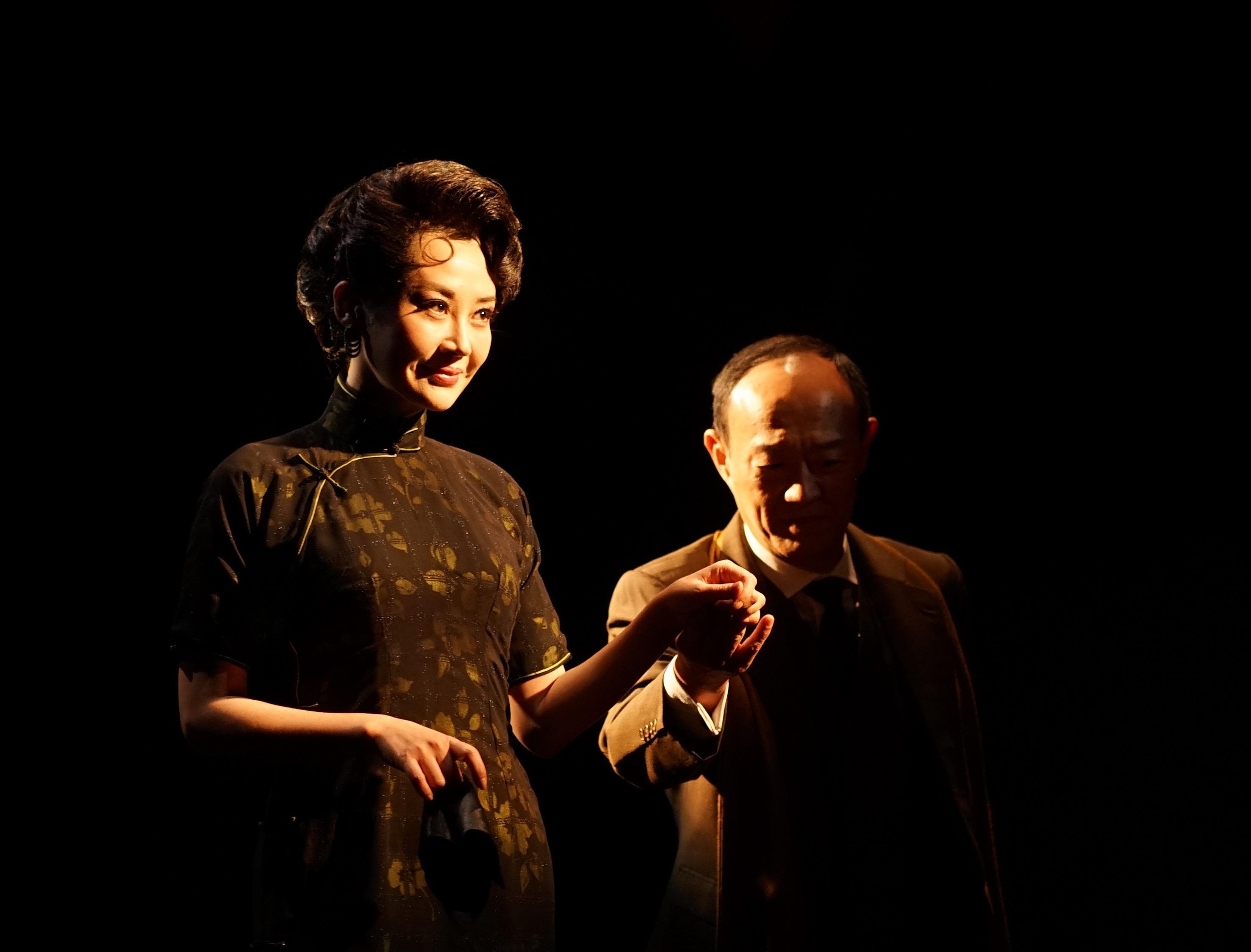 周末2天曝出8个瓜，被传封杀、三胎流产、发律师函，个个都是大瓜