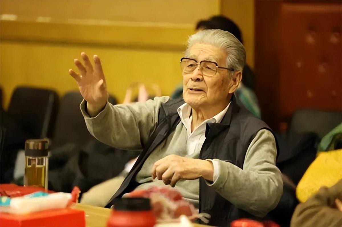 6月份还没过完，就有14位名人离世，最大95岁，最小18岁