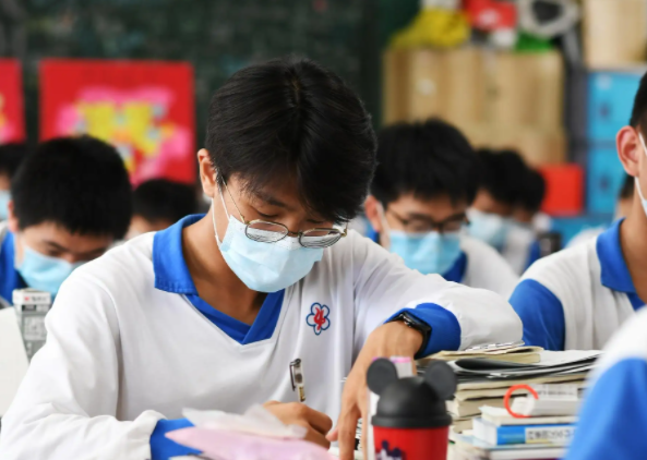 2022年ABC中国大学排名发布，上海财大表现突出，在四川大学前面