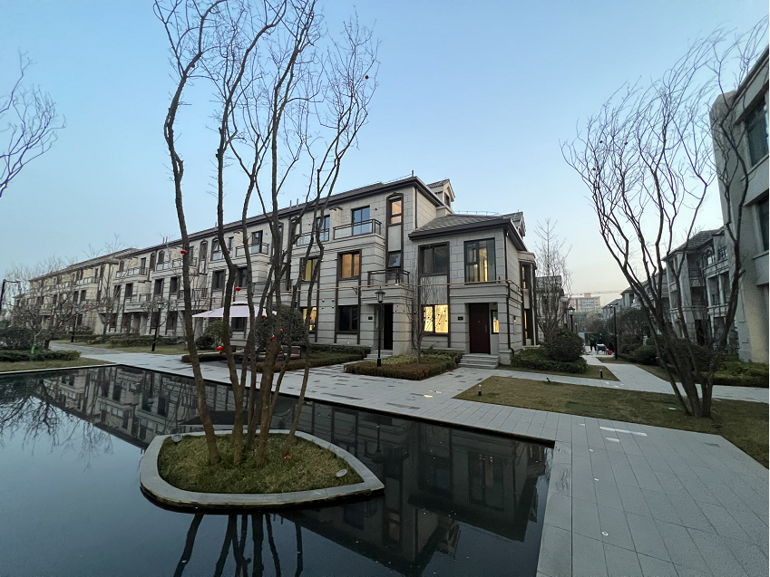 露出天际线的小院社区——《明日的田园城市》启示之一