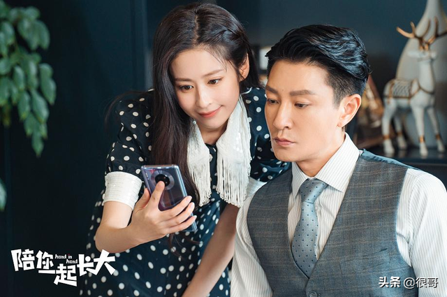 《庭外》中的脸熟，霍青是反派专业户，栾元晖隔着屏幕都让人害怕