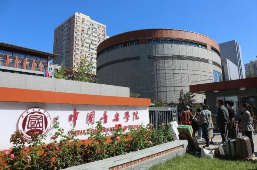 王力宏的母校伯克利，在国内是什么水平？是“野鸡大学”吗？