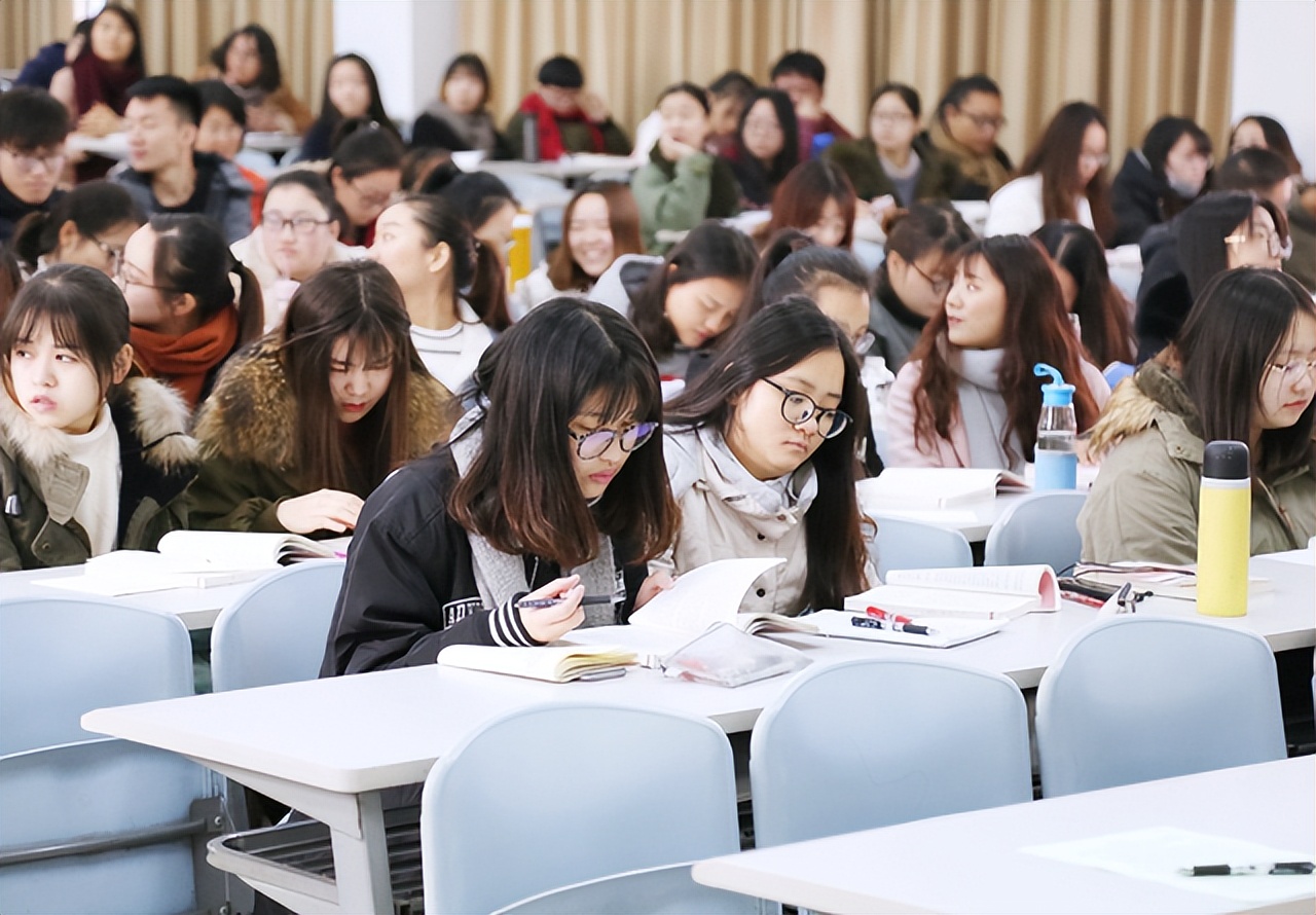 2022毕业生首选城市“前十强”，上海反超北京，杭州成为“新贵”