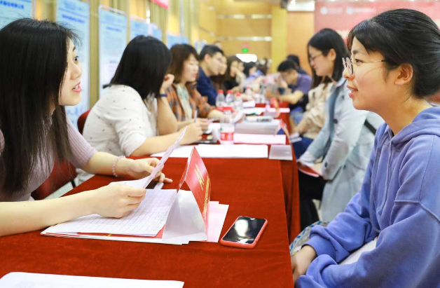 高三班主任吐露心声，985高校里很少有寒门学子，家庭环境很重要