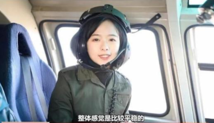 继王冰冰后，央视又有2位女记者“美出圈”了，集美貌知性于一身
