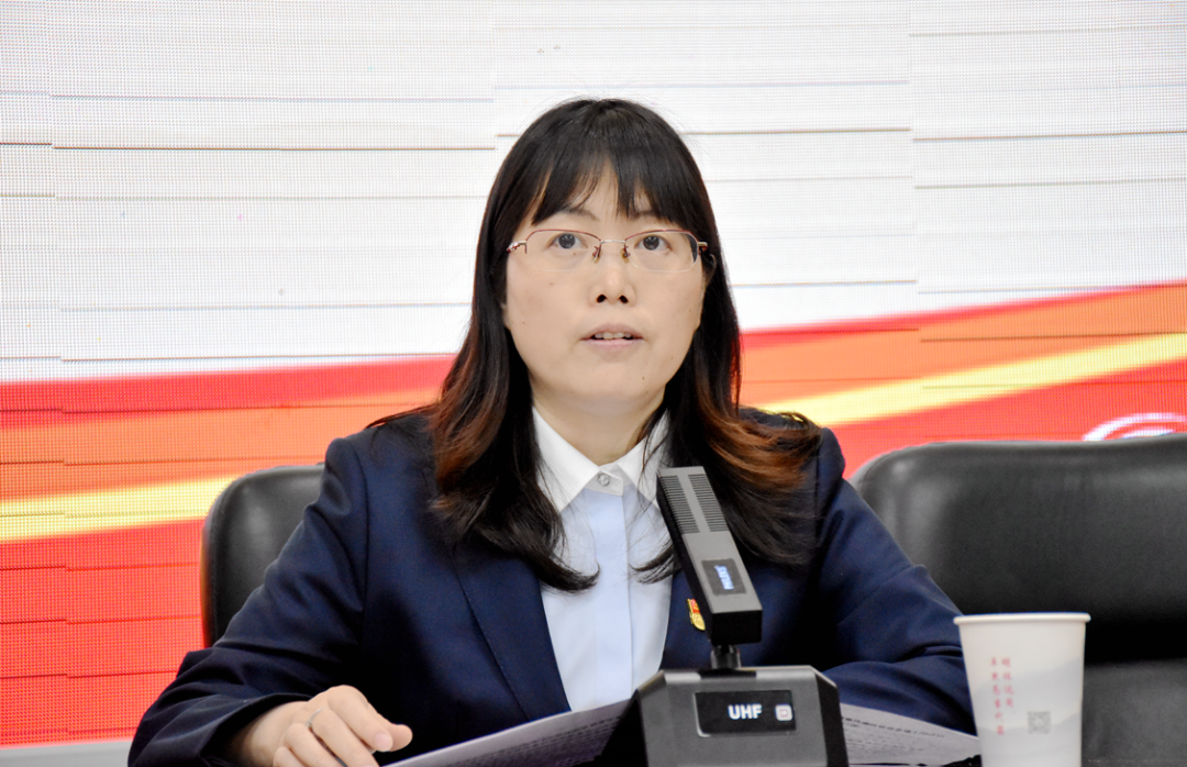 学校党委副书记,纪委书记杨兰萍要求,全体党员干部要精准学习,深入