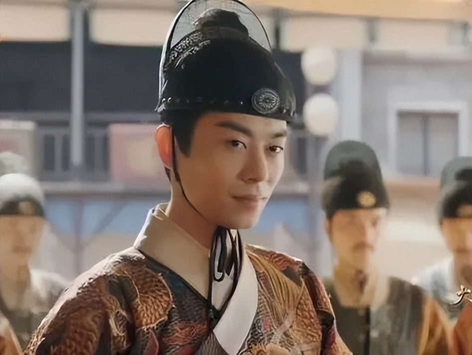 穿飞鱼服我只服这11位男星！穿上后个个化身为万人迷，霸气侧漏