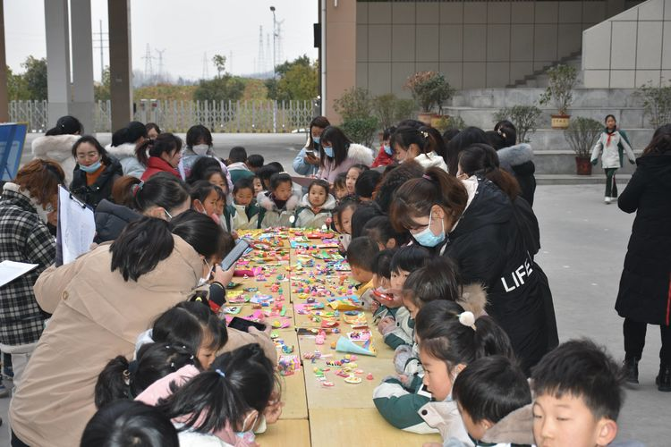 多彩社团，魅力思源——淅川县思源实验学校庆元旦社团汇报展演