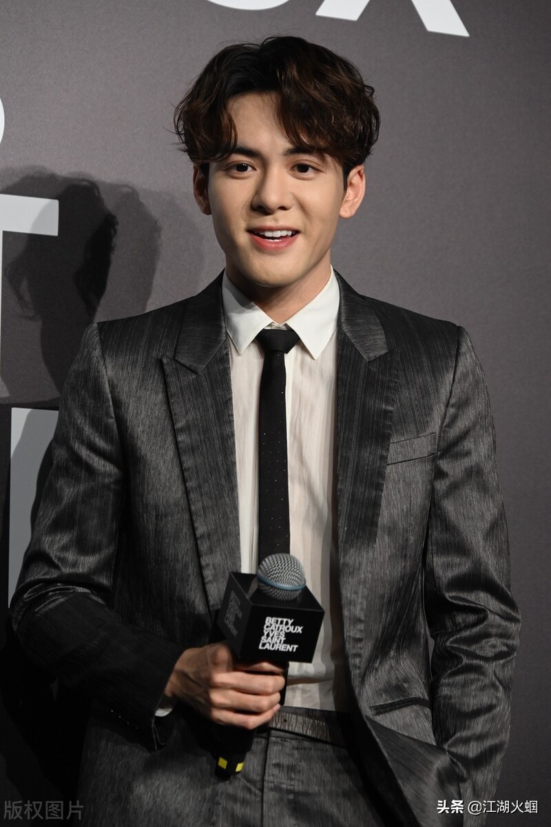 爆料：赵露思 曾舜晞 金晨 易烊千玺 李沁 陈晓 白鹿 肖战 许凯 朱正廷