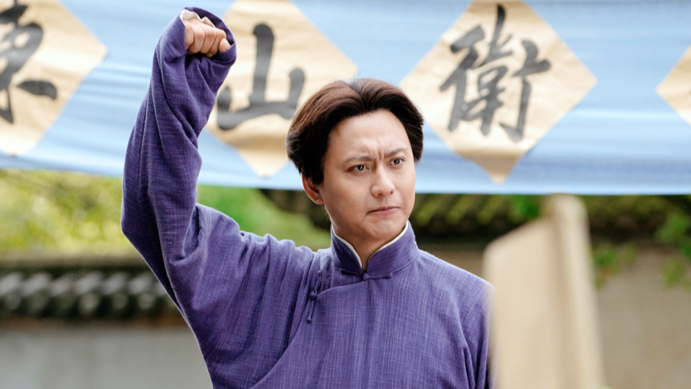 日本人出书嘲讽中国“抗日神剧”，如此乱象，该由谁来买单？