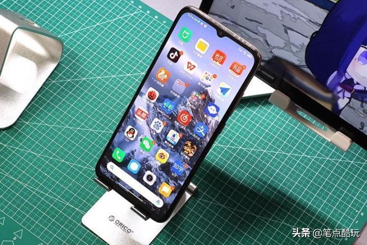 手机平板笔记本，开学季如何选购“三大件”？看这篇就够了
