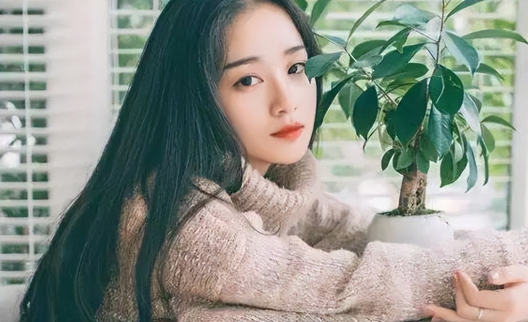 男生的话刺耳但现实，上过大学和没上过大学的女生，差距还真不小