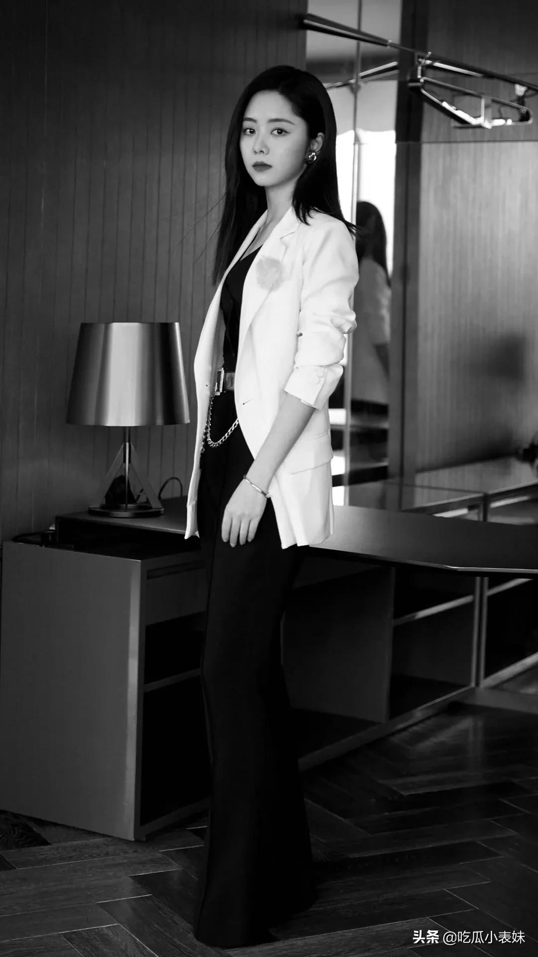 谭松韵，迷人的娃娃脸，清新灵动，甜美可爱