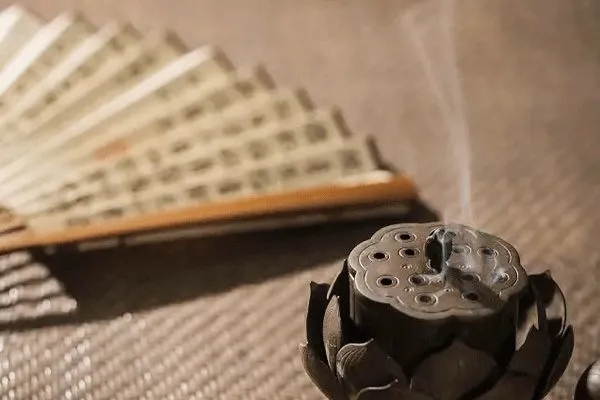 男人到了中年，要做好這三種“節制”