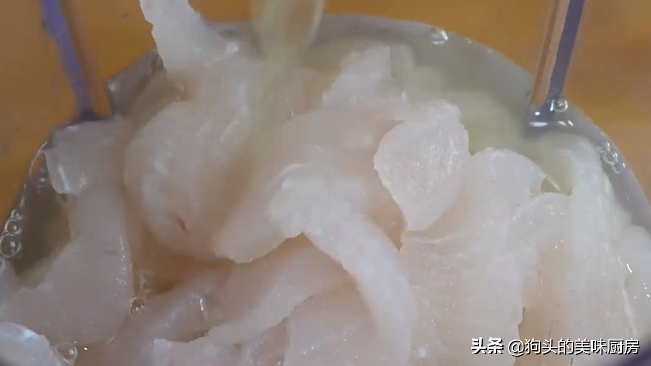大厨分享秘制鱼丸，Q弹爽口，学会不用出去买，年夜饭就吃它了