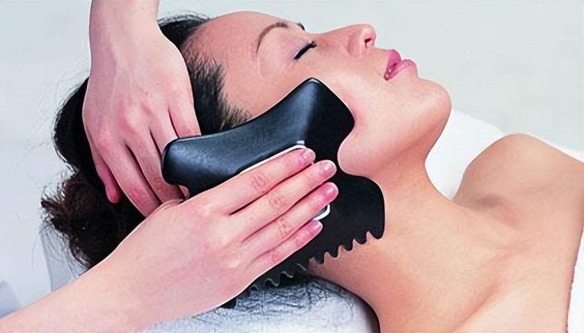 为什么一到凌晨3、4点就自然醒？医生：可能身体这2处“堵”了