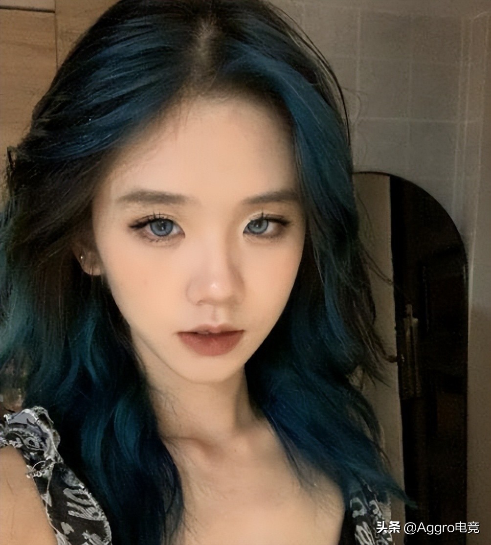 井川里予主动曝光素颜照，面部淤青惹眼，正好做个古装造型？