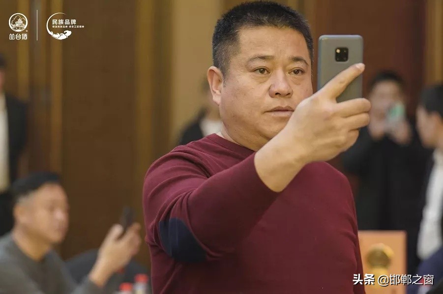 叢臺虎年生肖酒“虎嘯”而來，卓越價值引爆收藏?zé)崆? class=