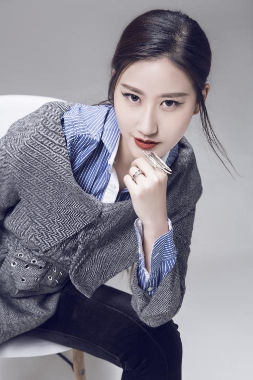 《时尚北京》杂志专访郭恩嘉，讲述她的娱乐圈“N+法则”