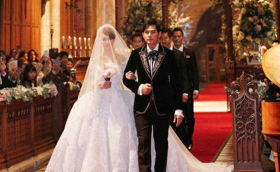 恭喜！周杰伦昆凌三胎得女，获7万元生育补贴，一家五口很开心