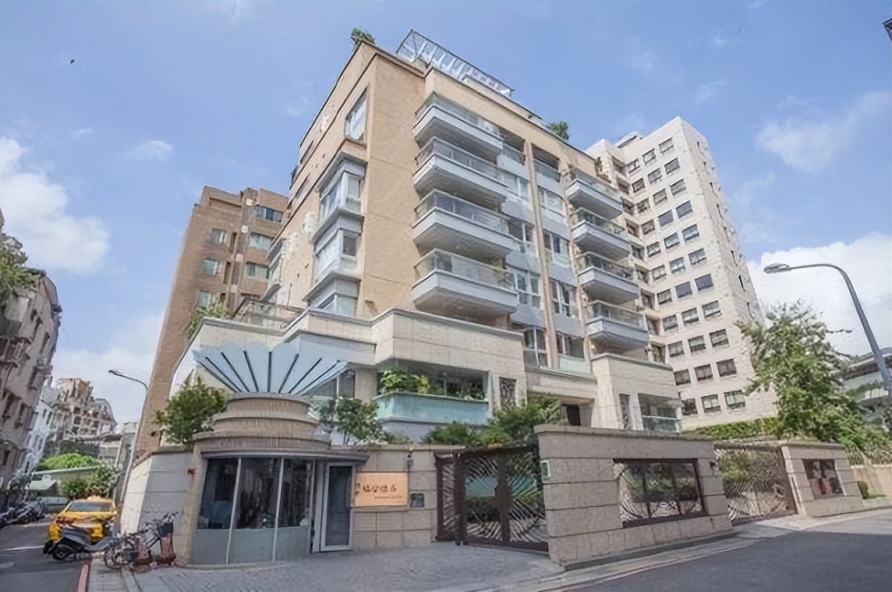 “壕无人性”五位女星：张柏芝理一次发一万多，刘嘉玲身价超8亿