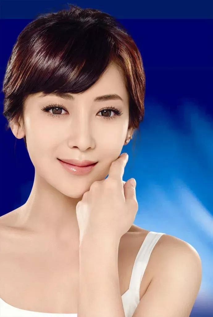 陈紫函：明艳动人，温婉大方，魅力十足