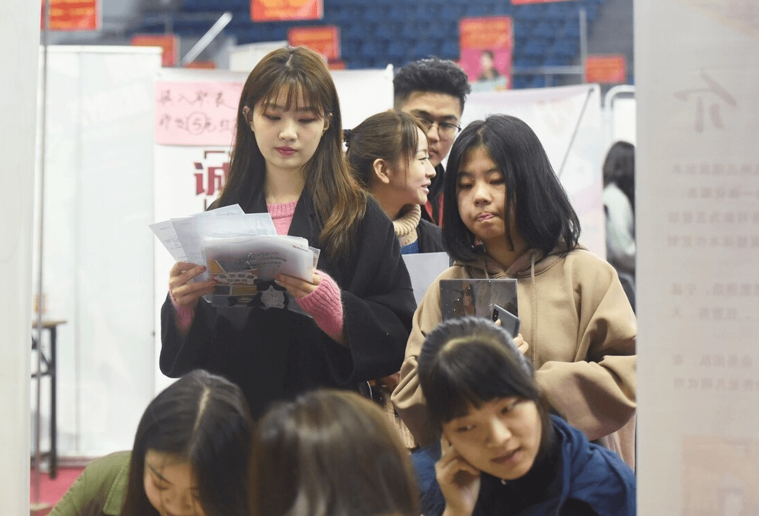 大学生迎来“好消息”，3类学生“免试”教资，官方给出肯定回应