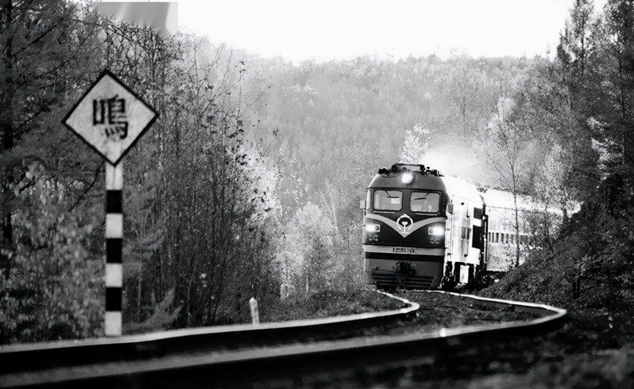 解放军42军：本被安排集体转业，却安然度过多次裁军，威震四方