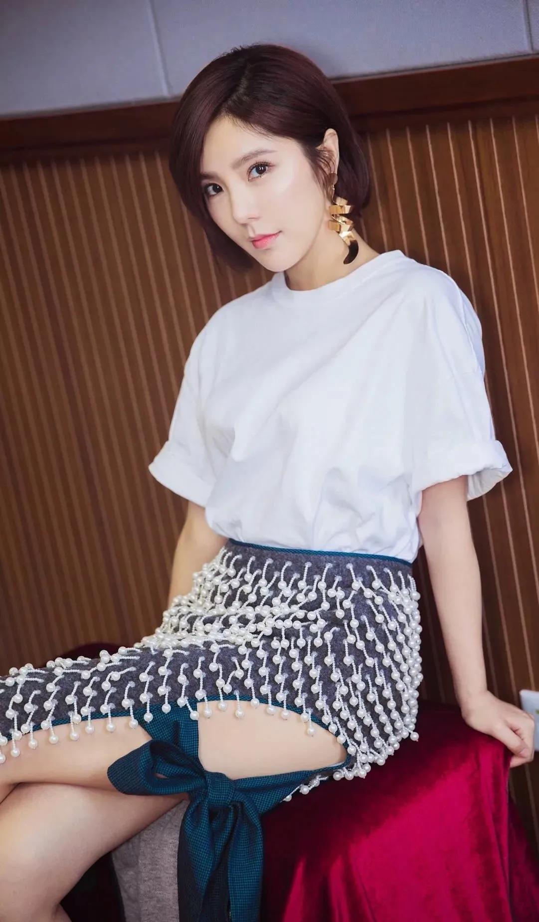 宅男女神赵奕欢不管以前如何现在颜值还在巅峰