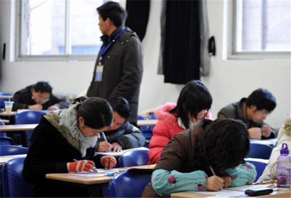 从双非考上211：考研“学霸”作息时间曝光，全程做对了这1件事